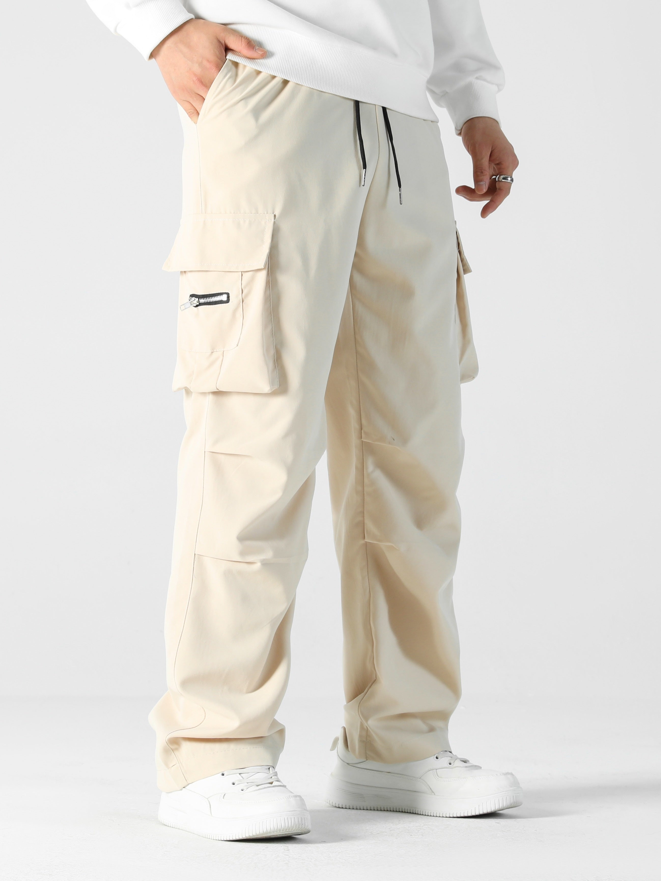 Venture™️ - Stylish Multi-Pocket Cargo Pants with Loose Fit and Straight Leg for Men, All-Season Casual Wear